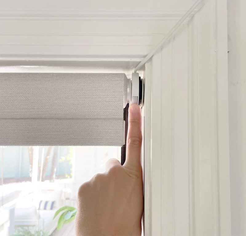 Smart shades with wireless remote control